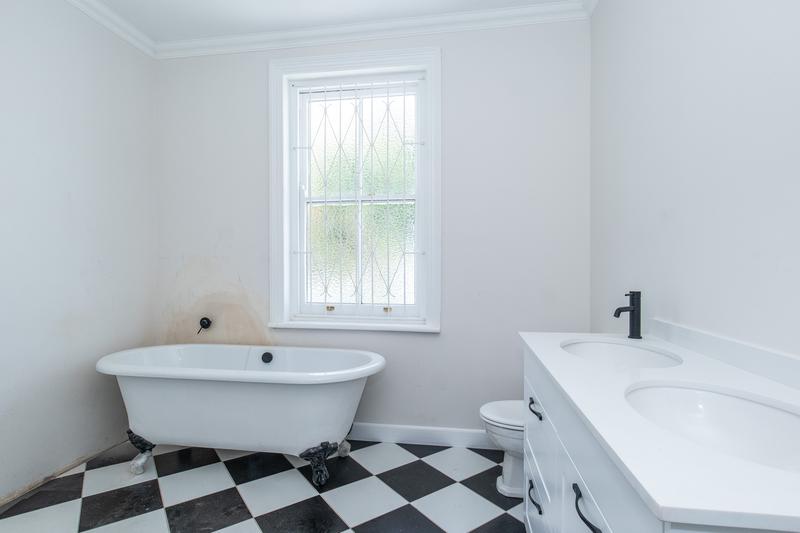 To Let 3 Bedroom Property for Rent in Kenilworth Western Cape